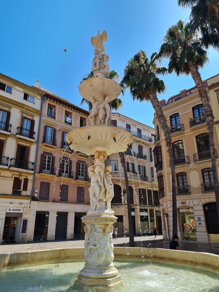 Fontein in het centrum van Malaga tijdens de vakantie