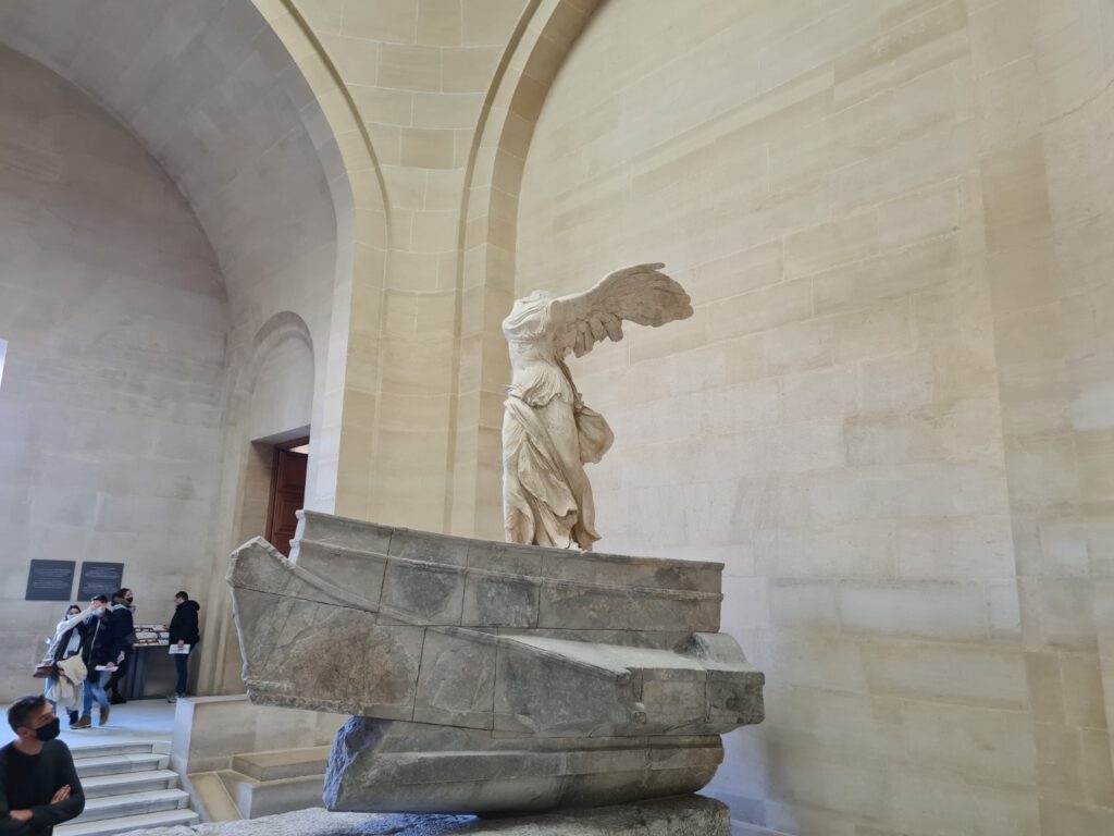 Bezoek het Louvre tijdens de winter in Parijs