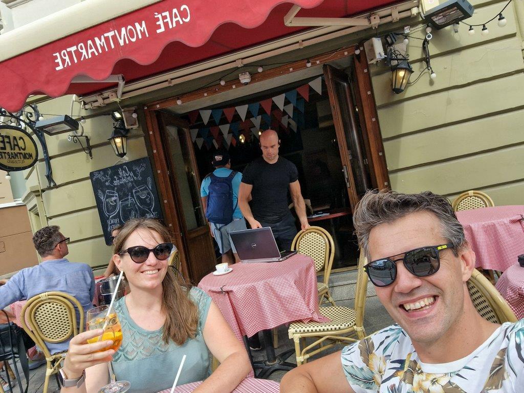 Drankje bij cafe Montmatre in leuk Vilnius