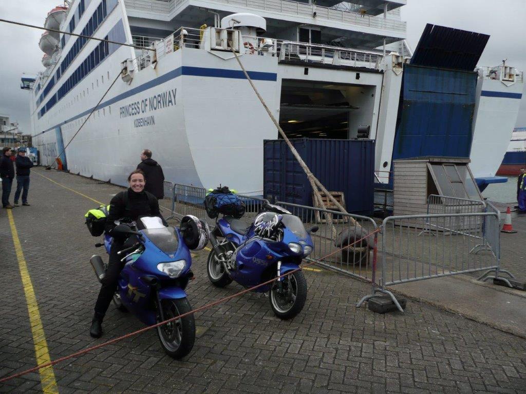Met de motor op de veerboot tussen IJmuiden en Newcastle
