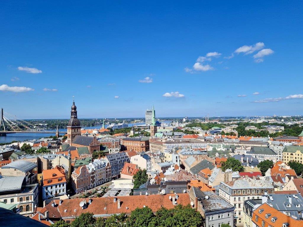 Uitzicht vanaf de Sint Peterskerk in Riga