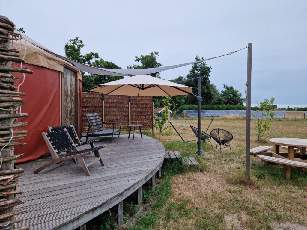 yurt met hottub en veranda in Noord-Holland