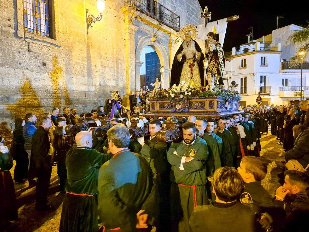 De baar met Maria en Jozef tijdens de Semana Santa processies in Alora