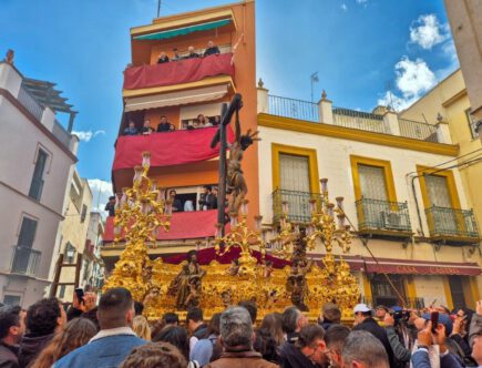 Jezus aan het kruis tijdens de Semana Santa in Sevilla