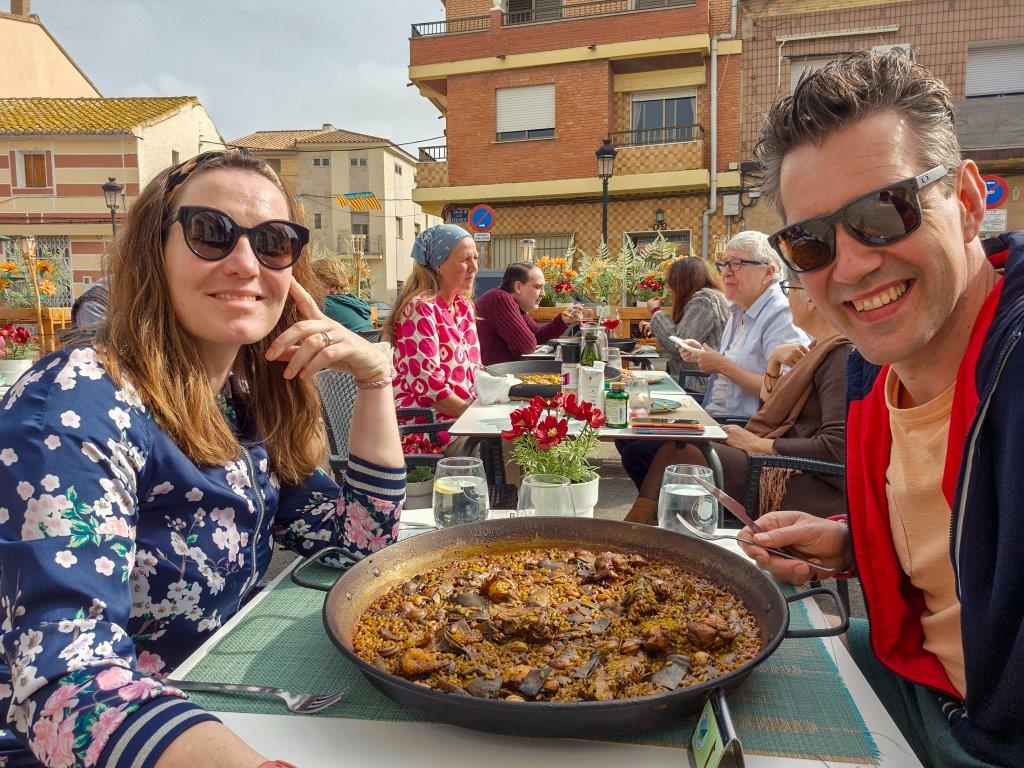 Paella voor twee bij restaurant Albufera  in El Palmar in de omgeving van Valencia