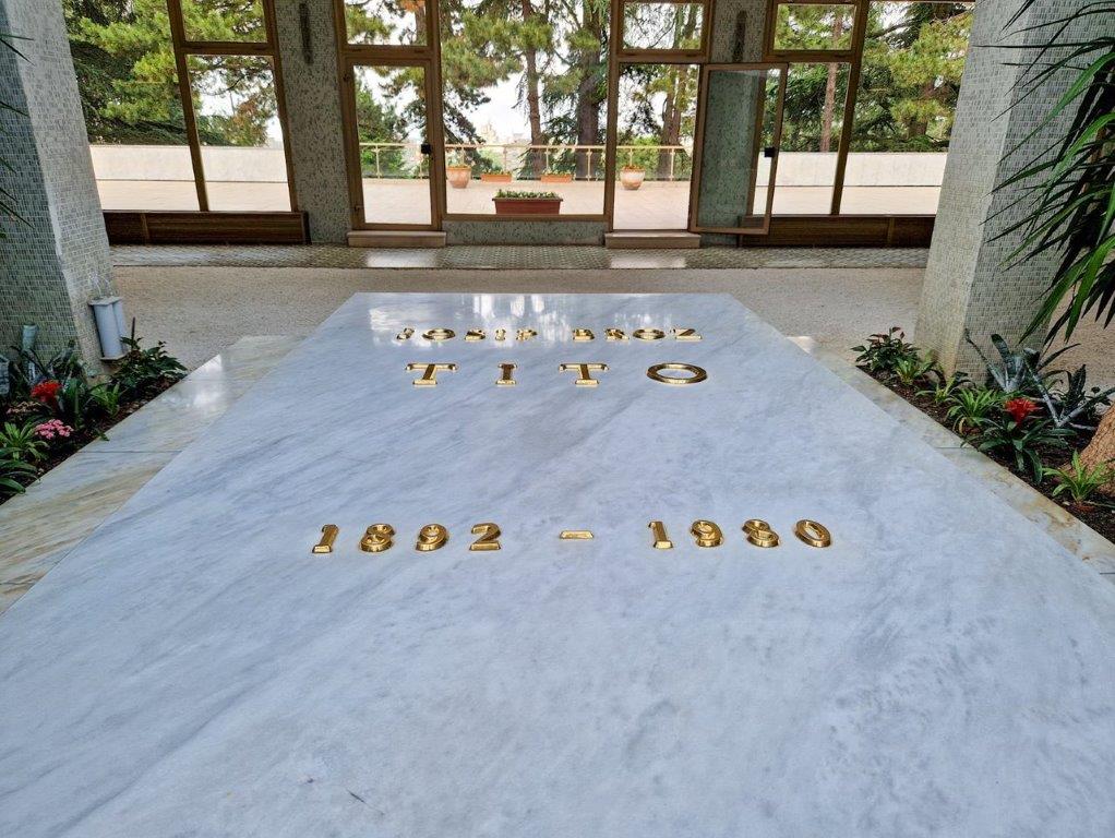 Mausoleum van oud dictator Tito van Yoegoslavië in Servië