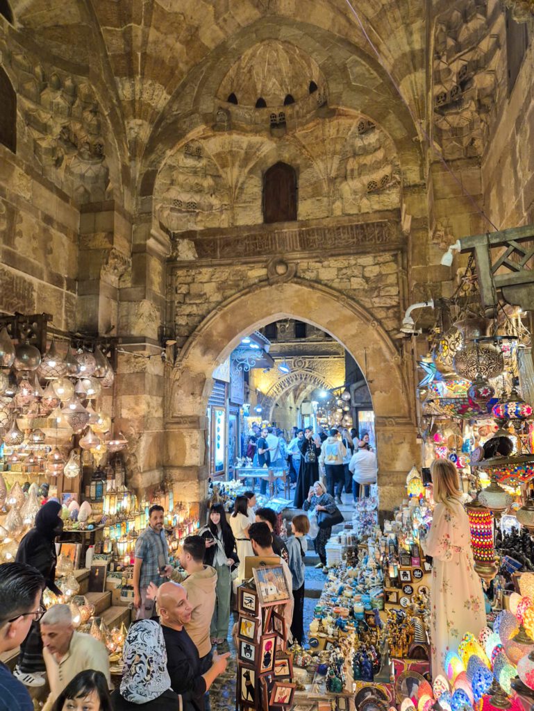 Soukh in de oude Islamitische Wijk in Caïro Egypte
